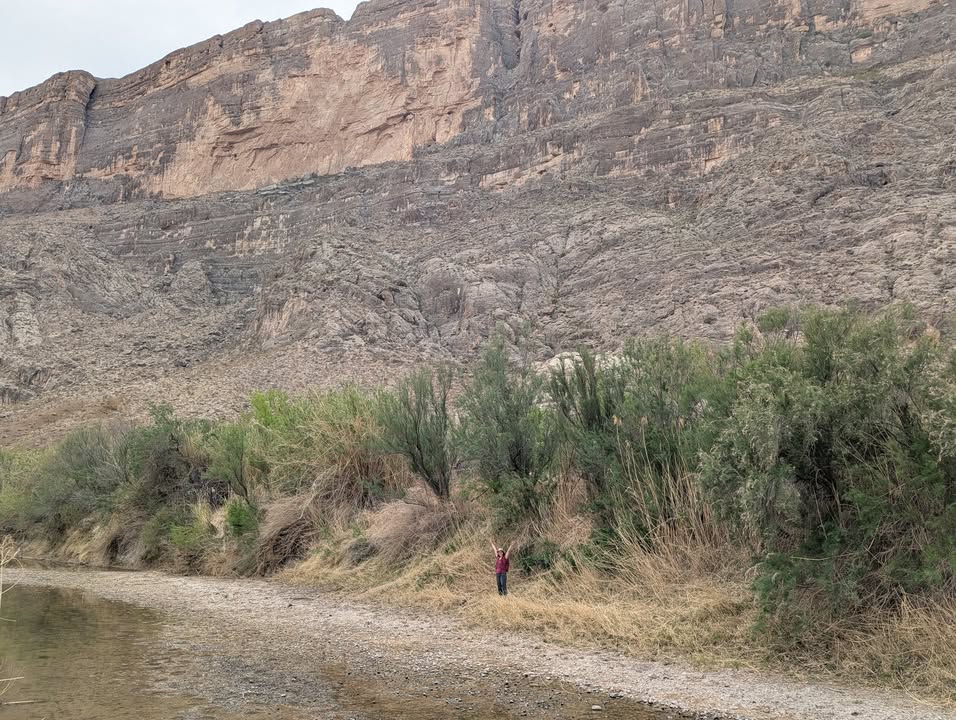 River Crossing at Santa Elena