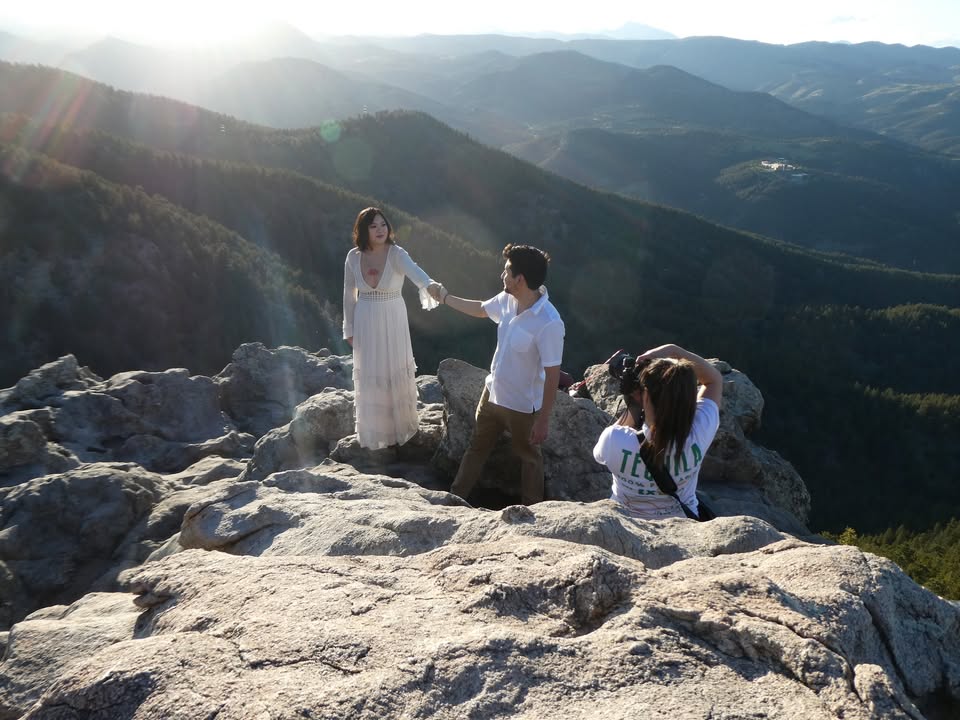 Engagement Photoshoot at Panorama Point