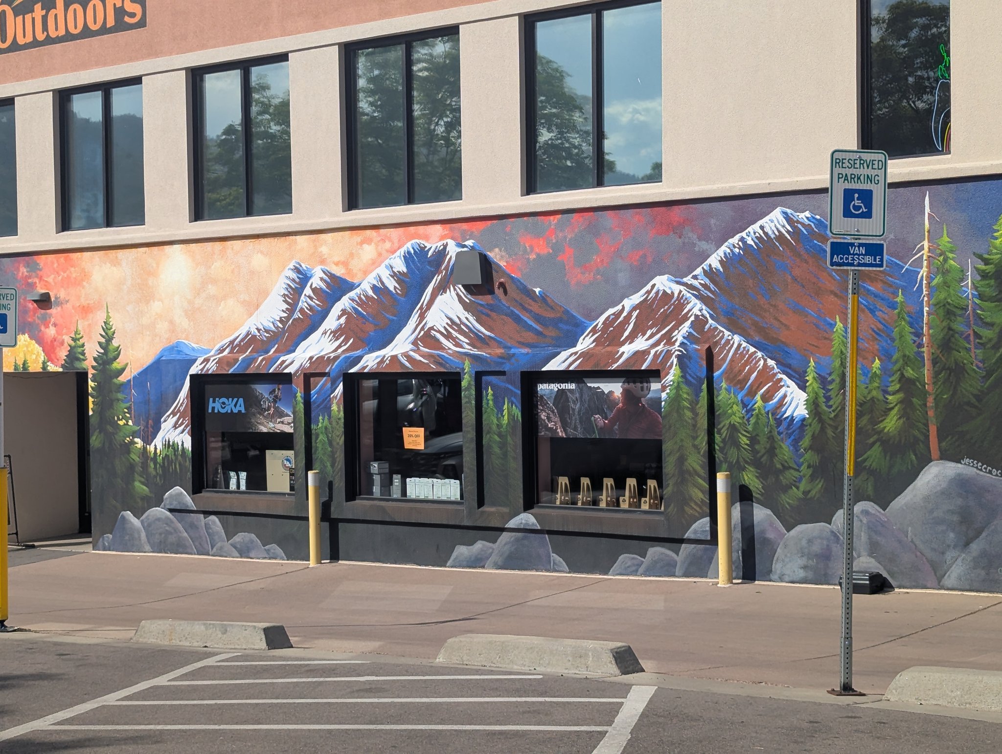 Golden Store Mural