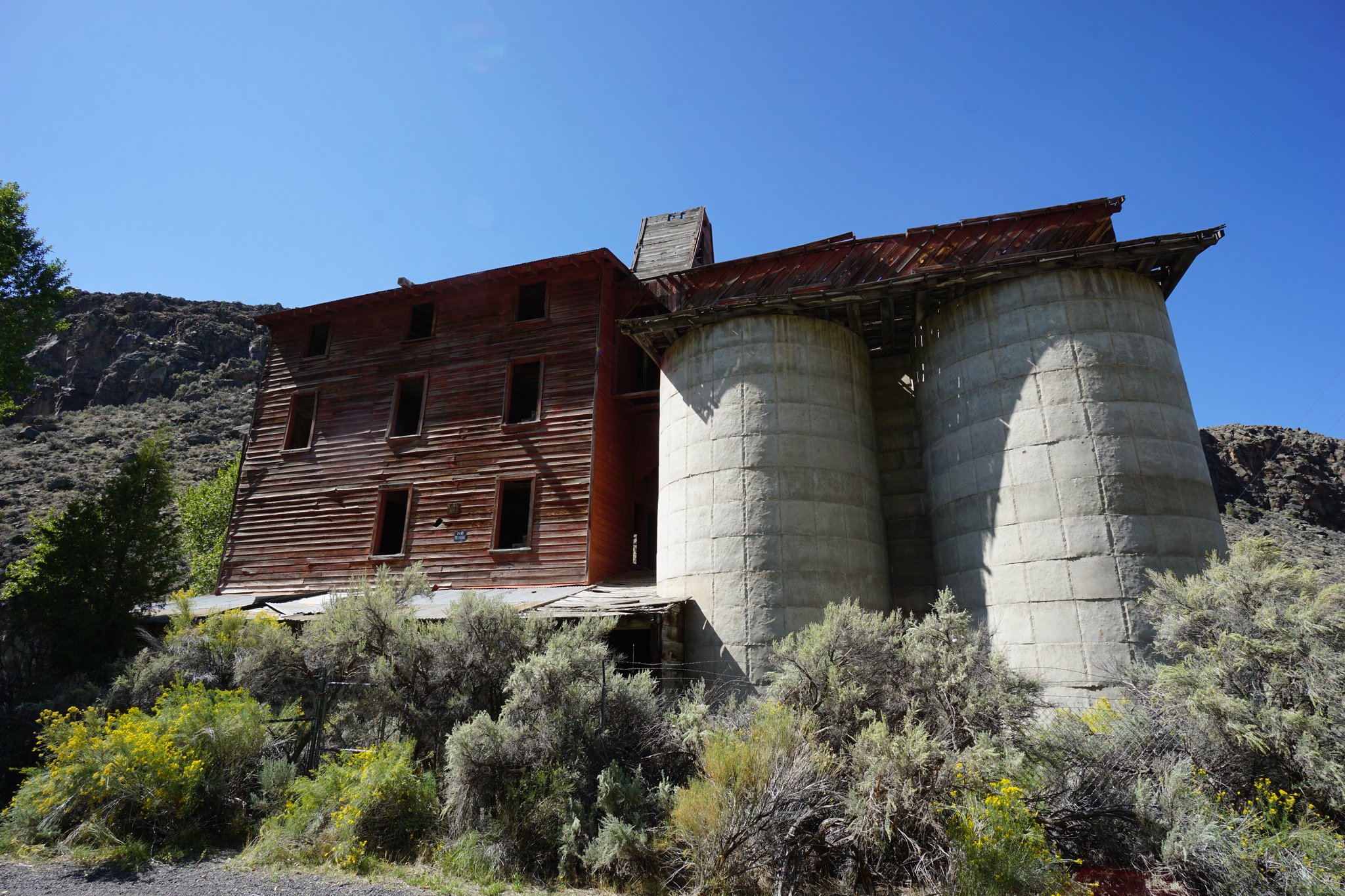 Grain Elevator Near Torrey Along US-24