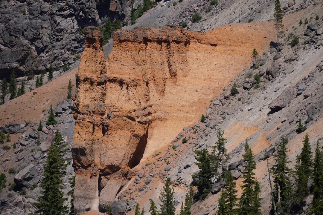 Pumice Castle from rim overlook