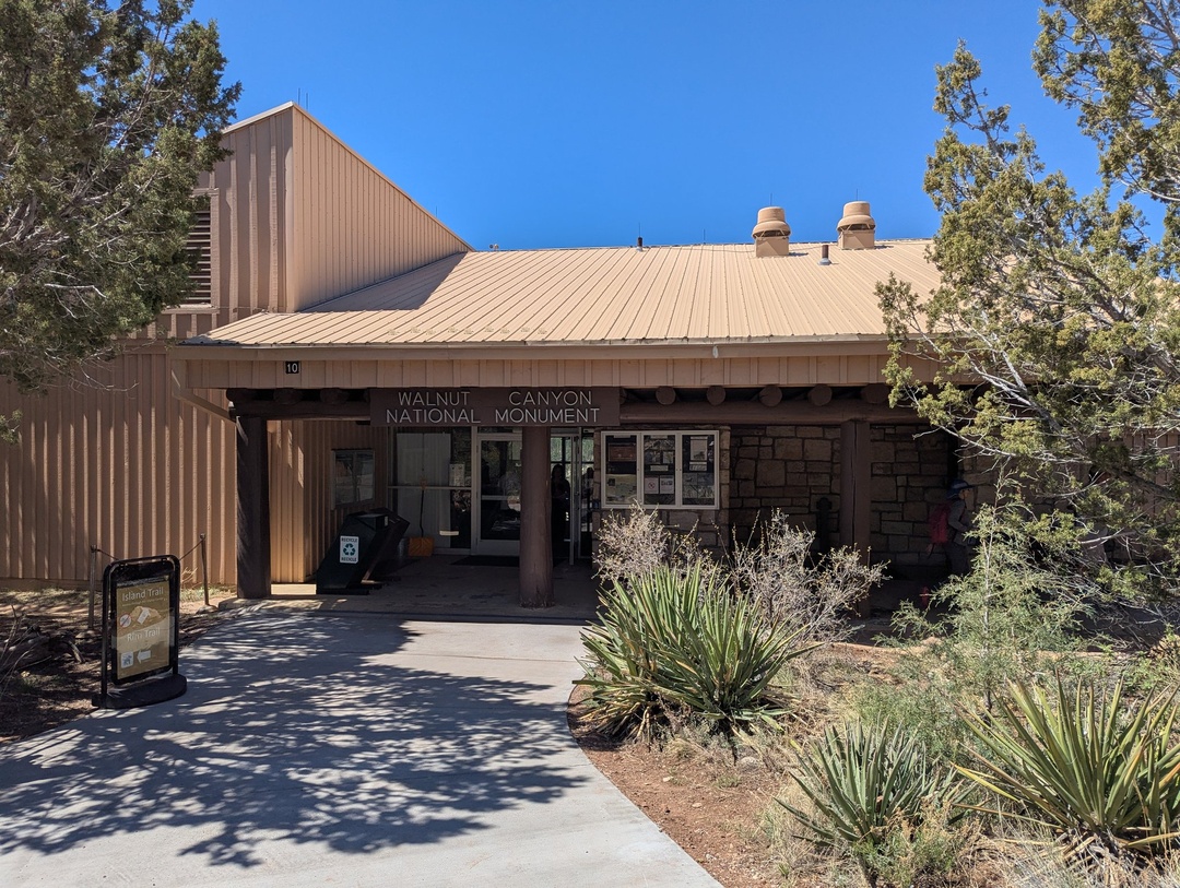 Walnut Canyon Visitor Center