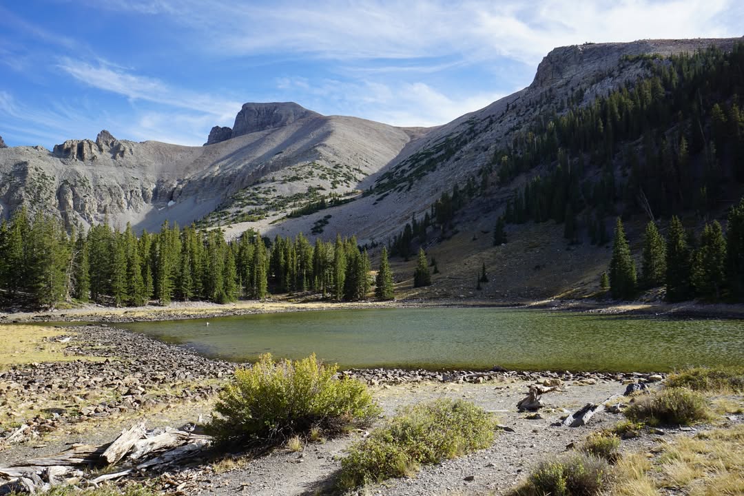 Stella Lake on Alpine Lake Loop