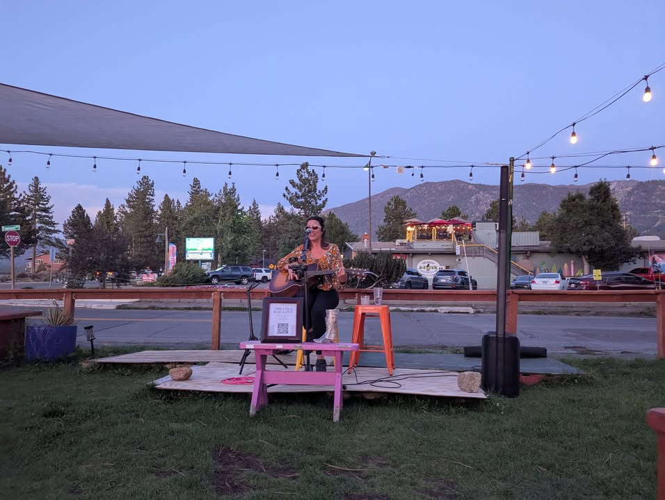 Live music at Element