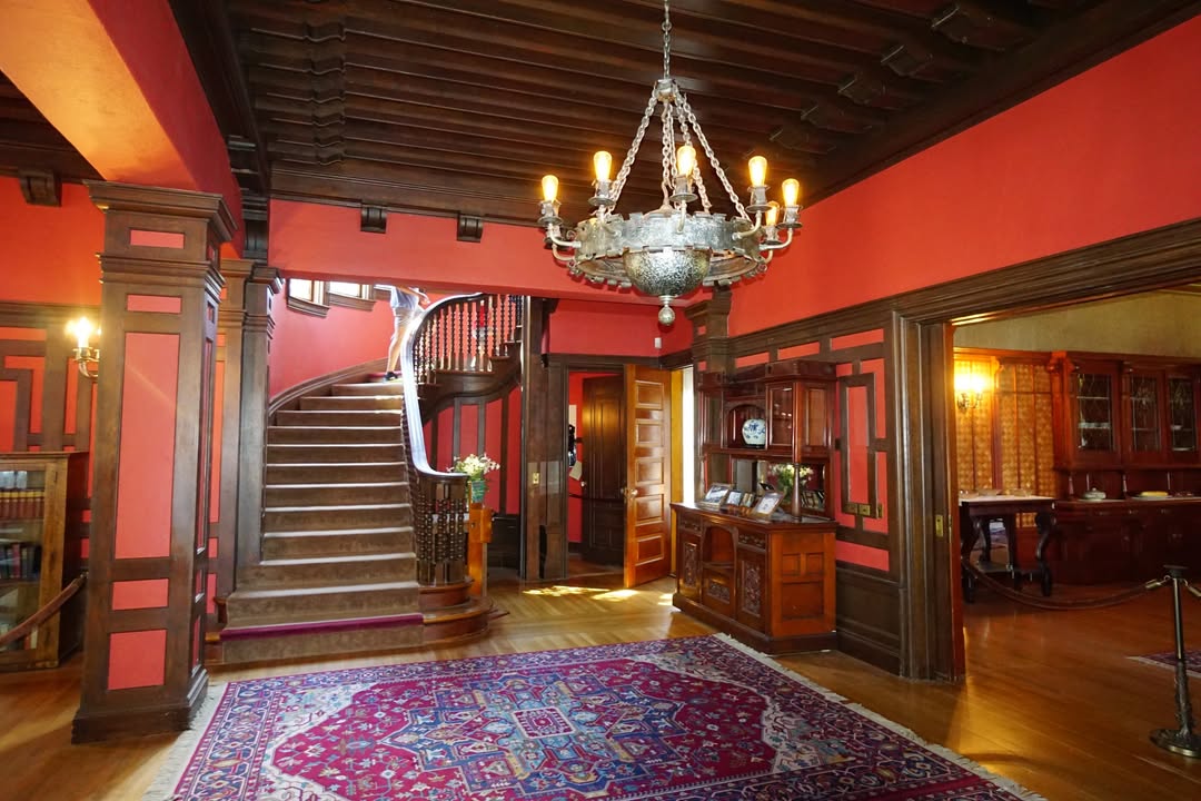 Pine Lodge at Sugar Pine Point State Park