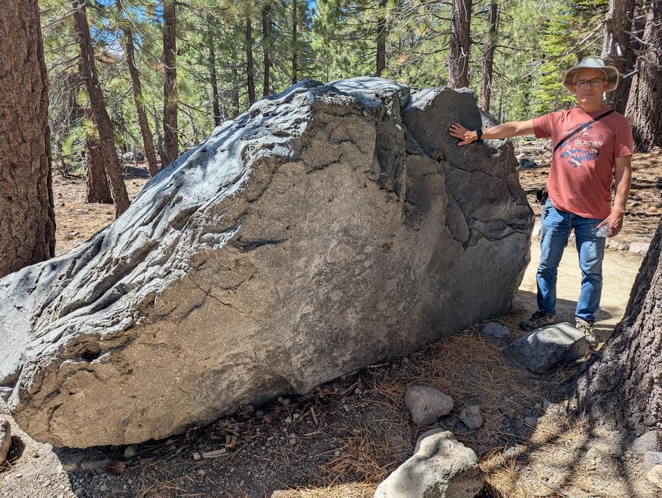 Along Devastated Area Trail (new rock from 1905 eruption)