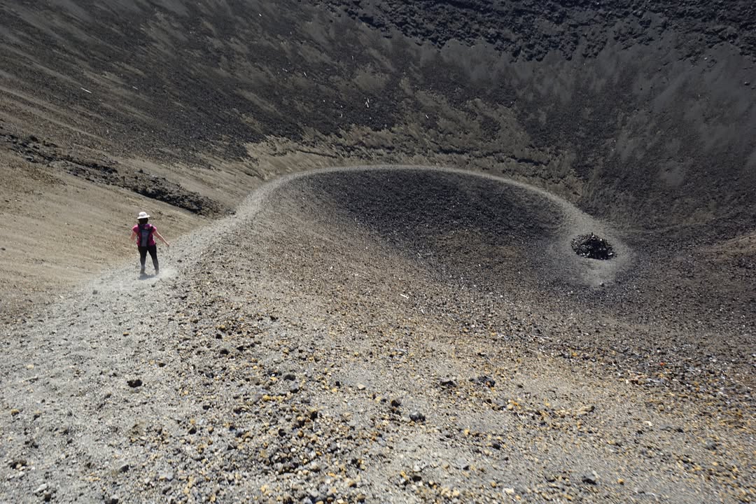 Descent into center of Cinder Cone