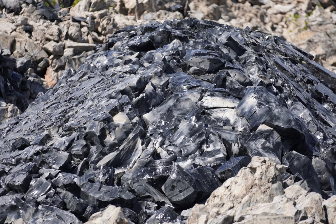 Big Obsidian Flow Trail