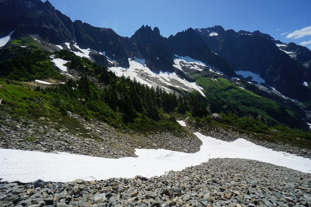 Cascade Pass Trail