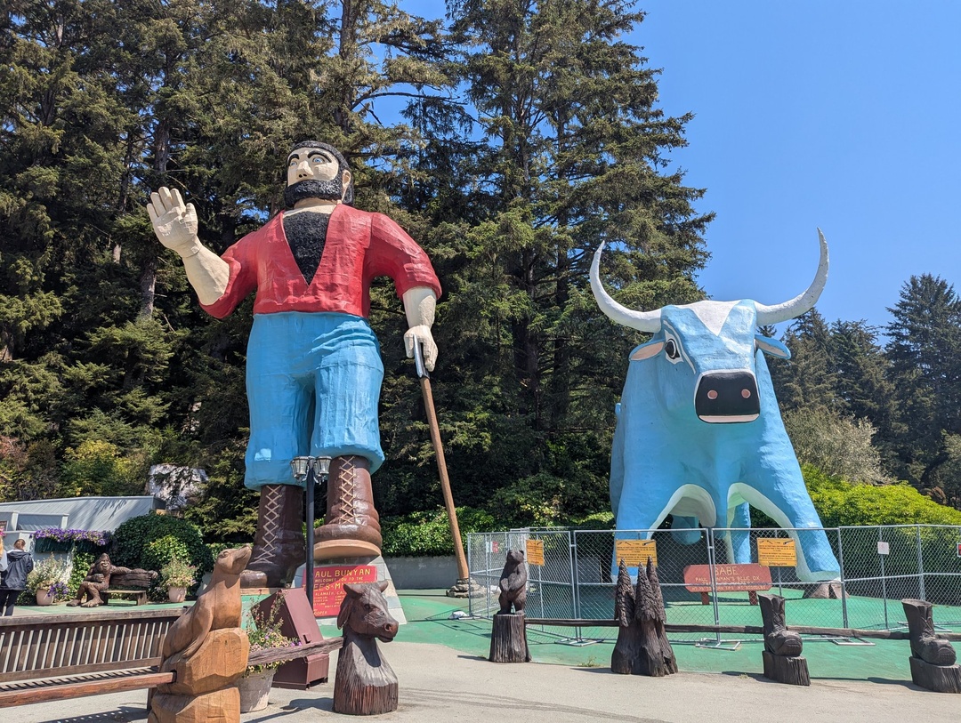 Paul Bunyon and Babe at Trees of Mystery