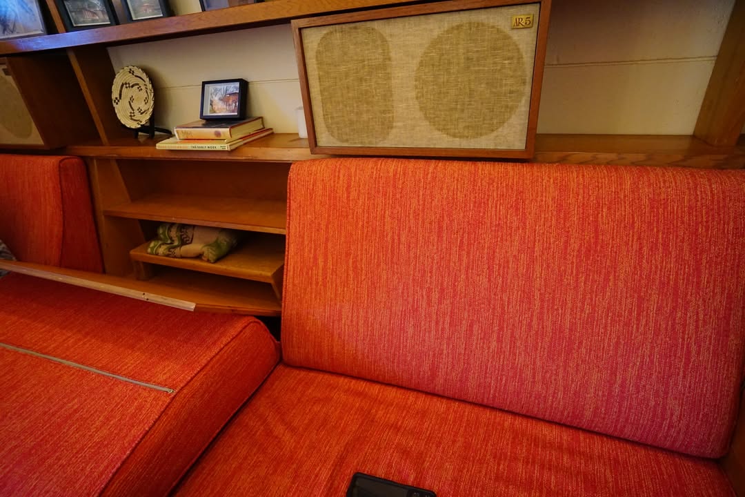 Gordon House built-in seating