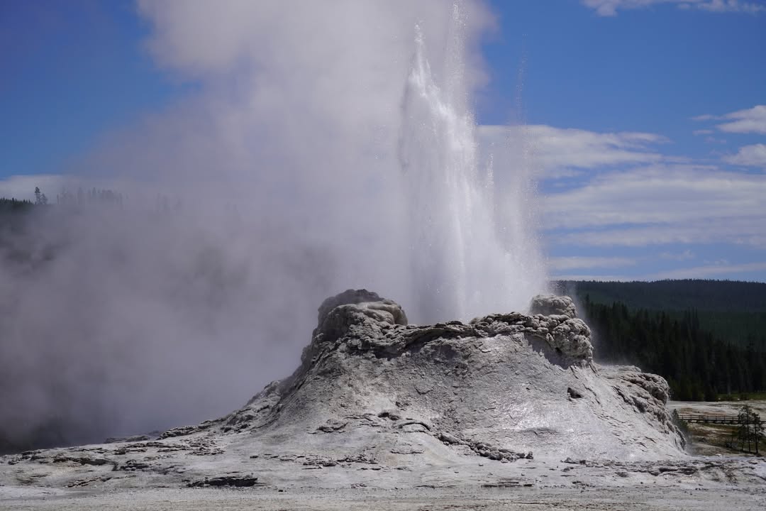 Castle Geyser