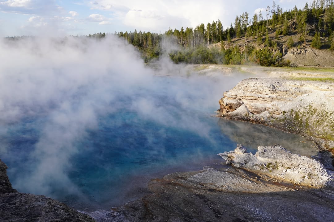 Midway Geyser Basin